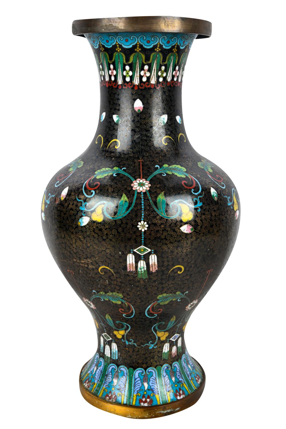 CHINESE CLOISONNE VASECondition: