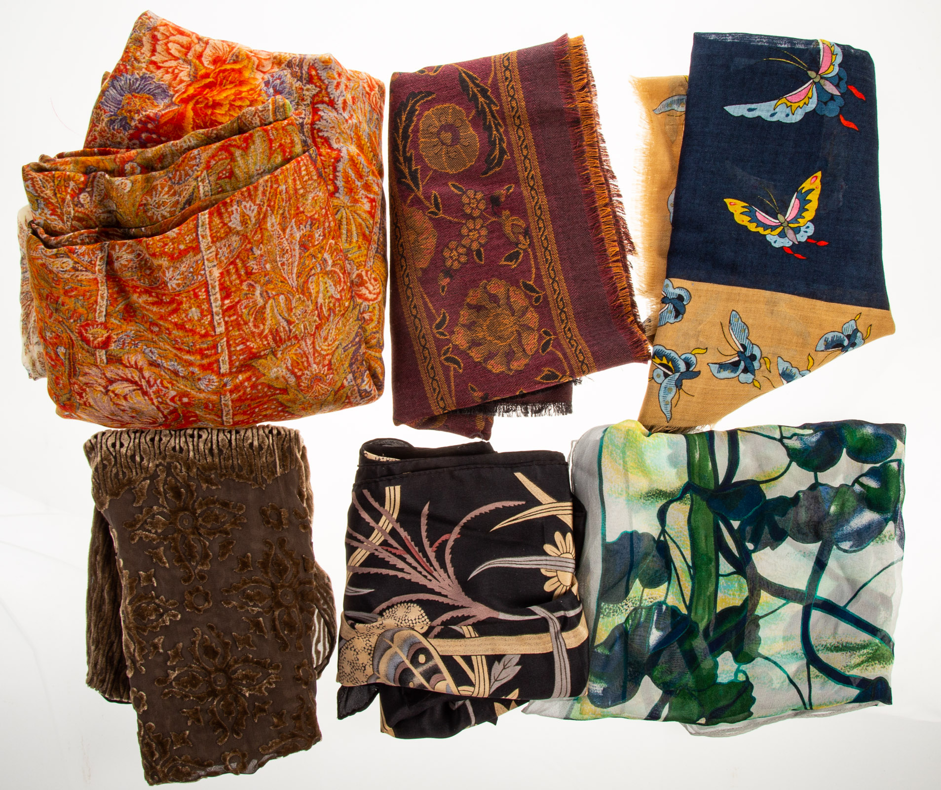 COLLECTION OF MOMA SCARVES Various 3373dd