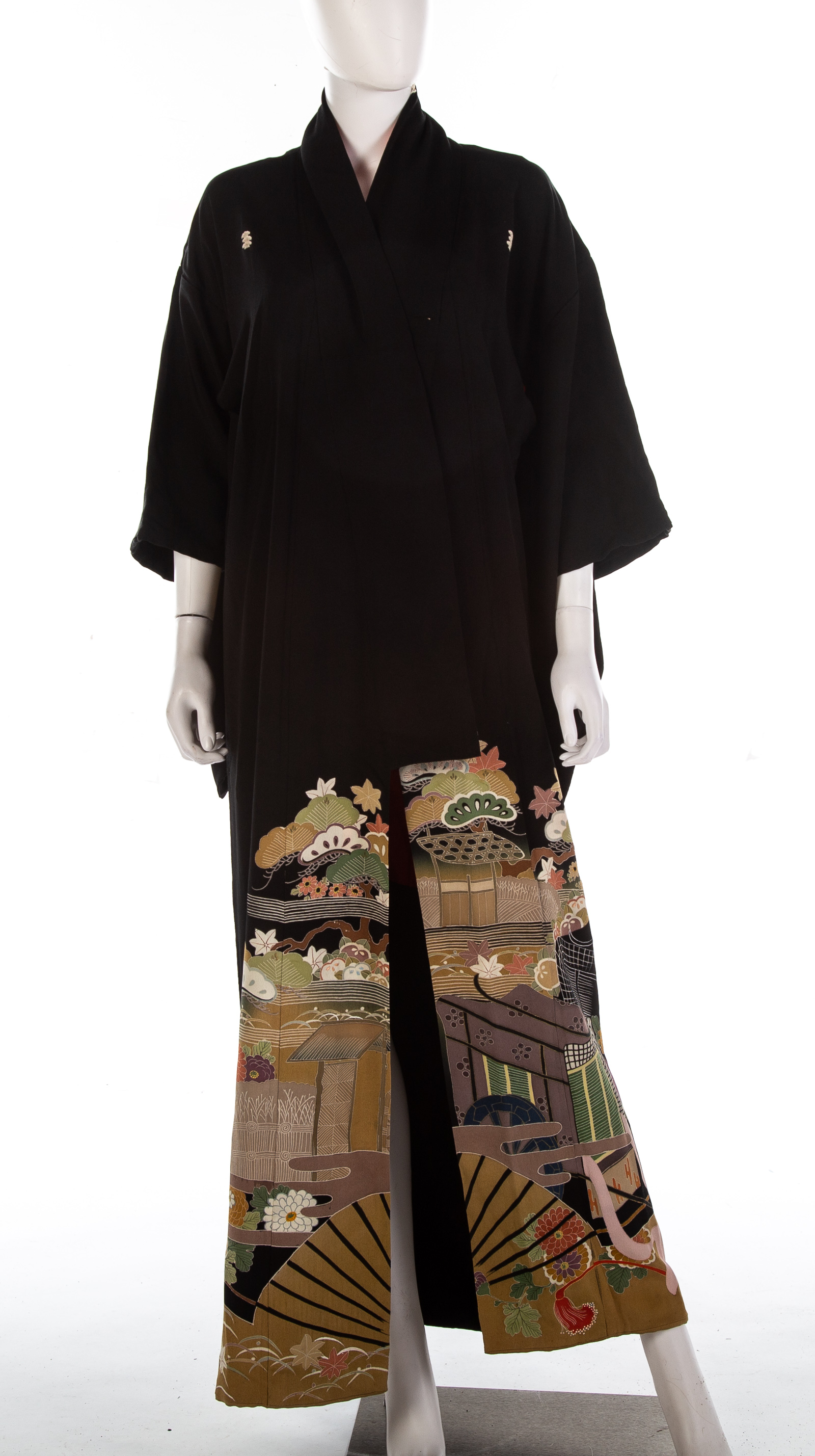 VINTAGE JAPANESE KIMONO with a