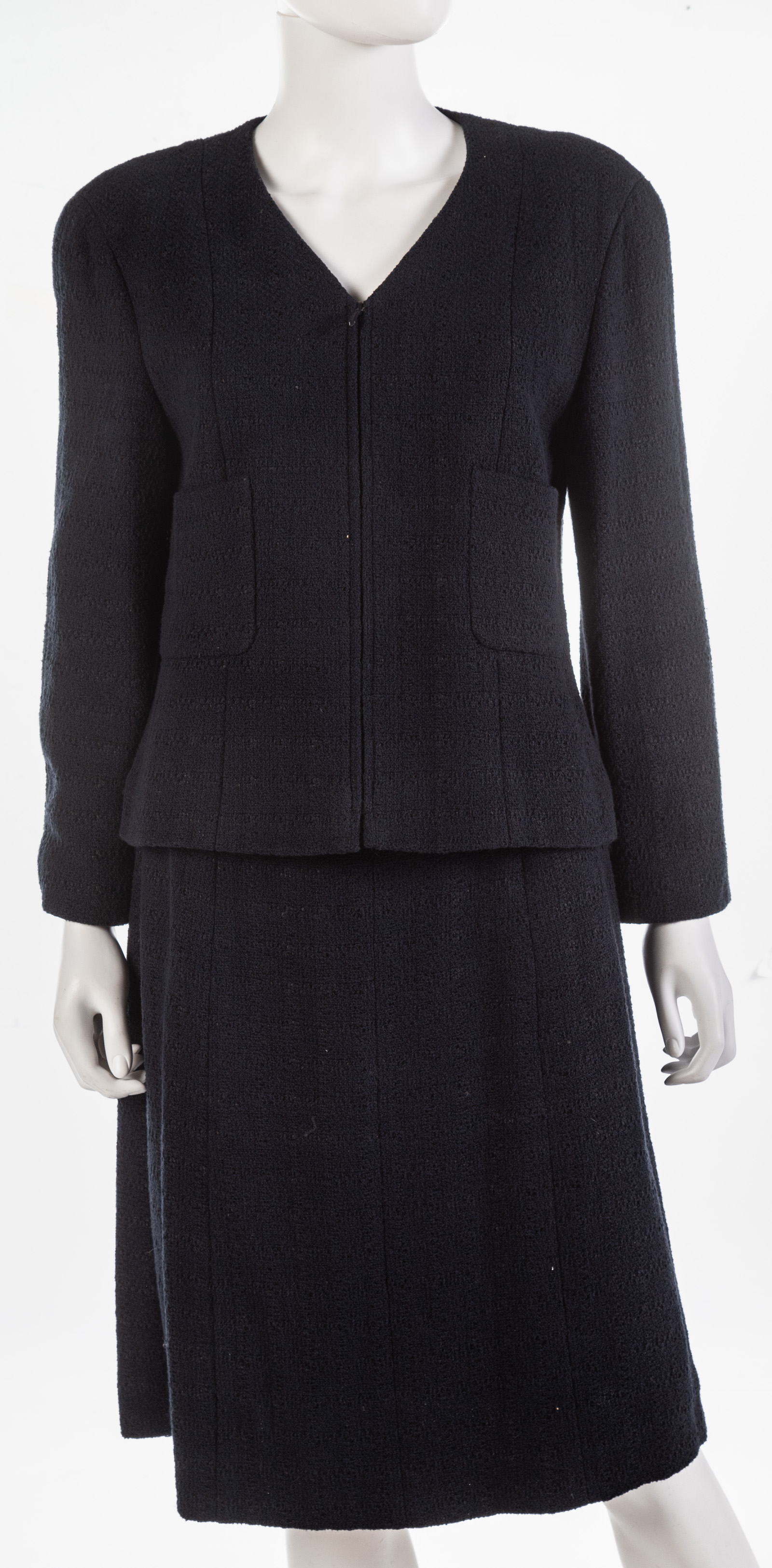 CHANEL NAVY TWO PIECE SUIT SPRING 33744d