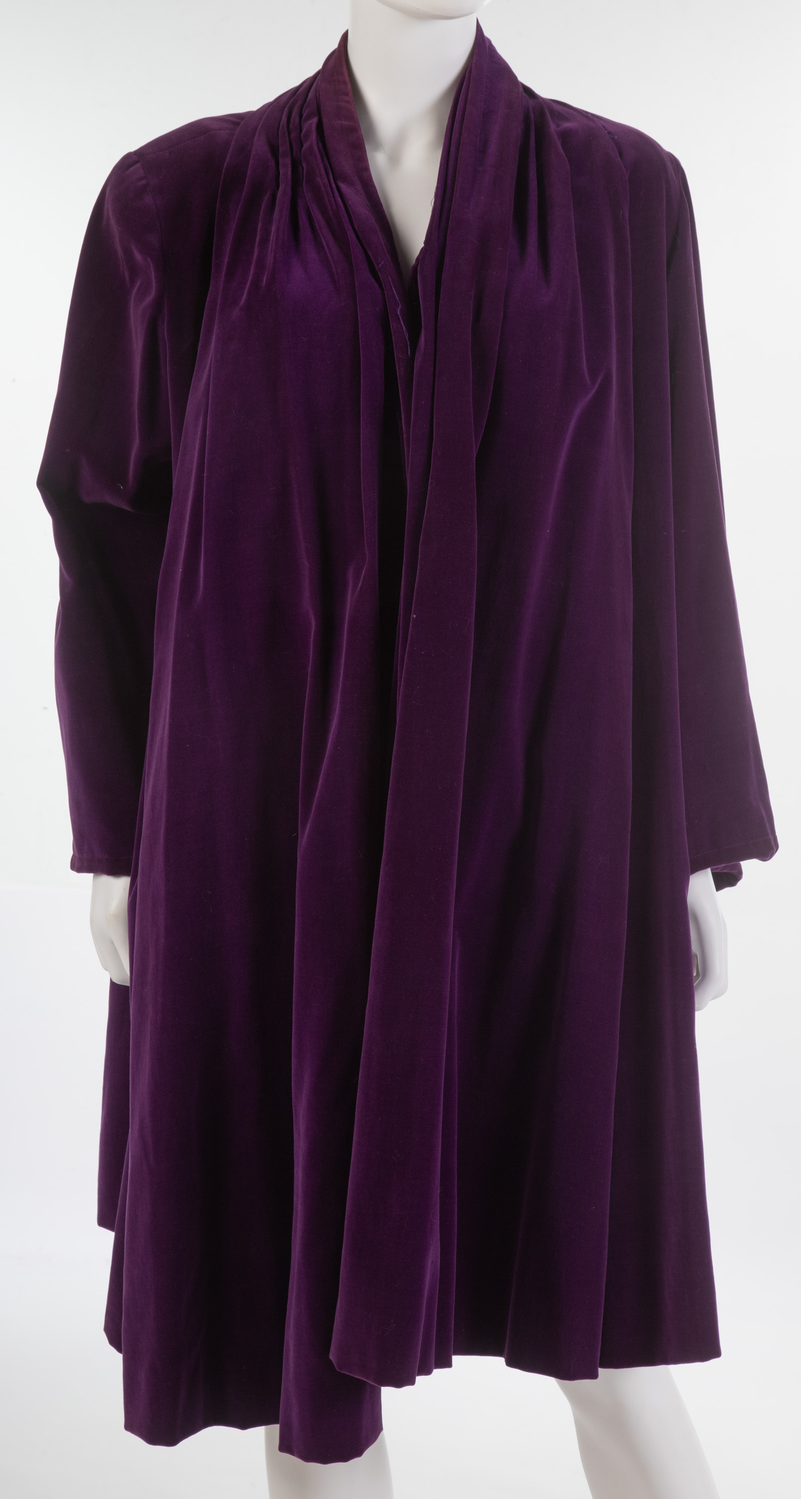 VINTAGE PURPLE VELVET COCKTAIL 337445