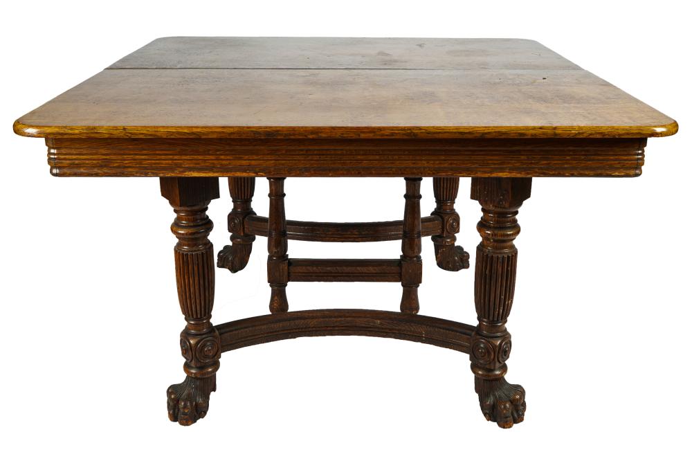 VICTORIAN CARVED OAK DINING TABLEwith 3375c7