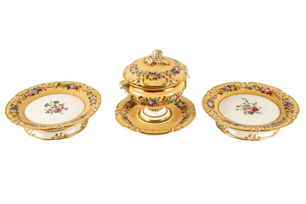 THREE PIECE PORCELAIN SERVING SETcomprising