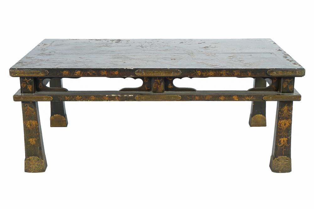 JAPANESE LACQUERED ALTAR TABLEEdo 33761c