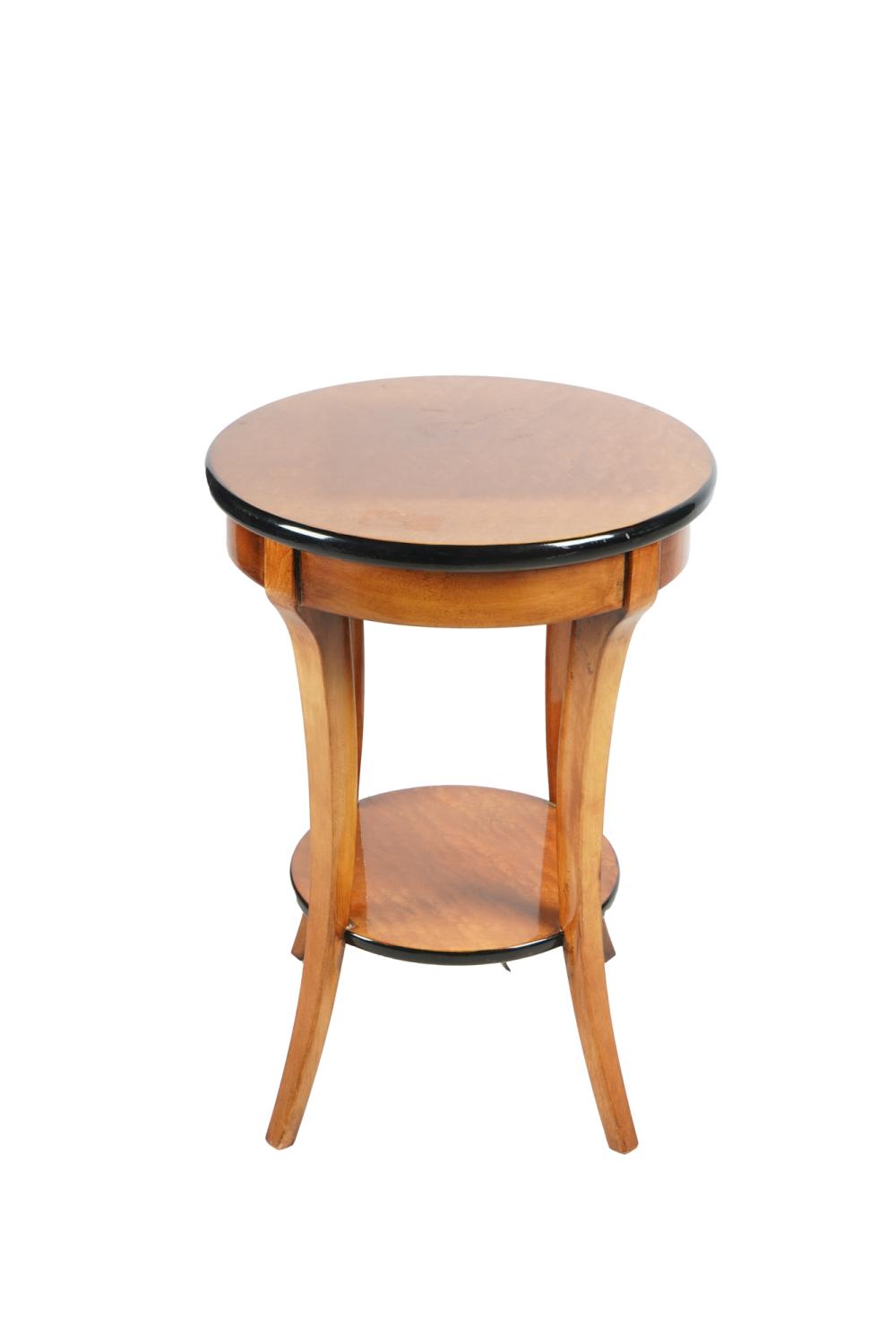 BIEDERMEIER STYLE END TABLECondition: