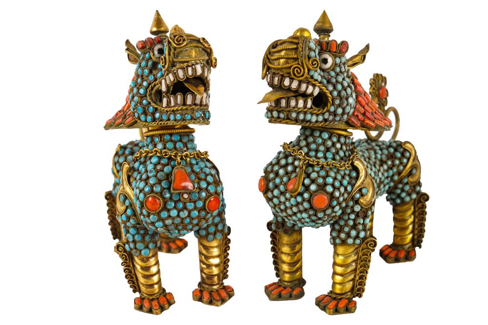 PAIR OF CHINESE STONE-INLAID GILT