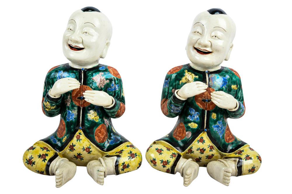 PAIR SEATED CHINESE PORCELAIN FIGURESunmarked 3376cd