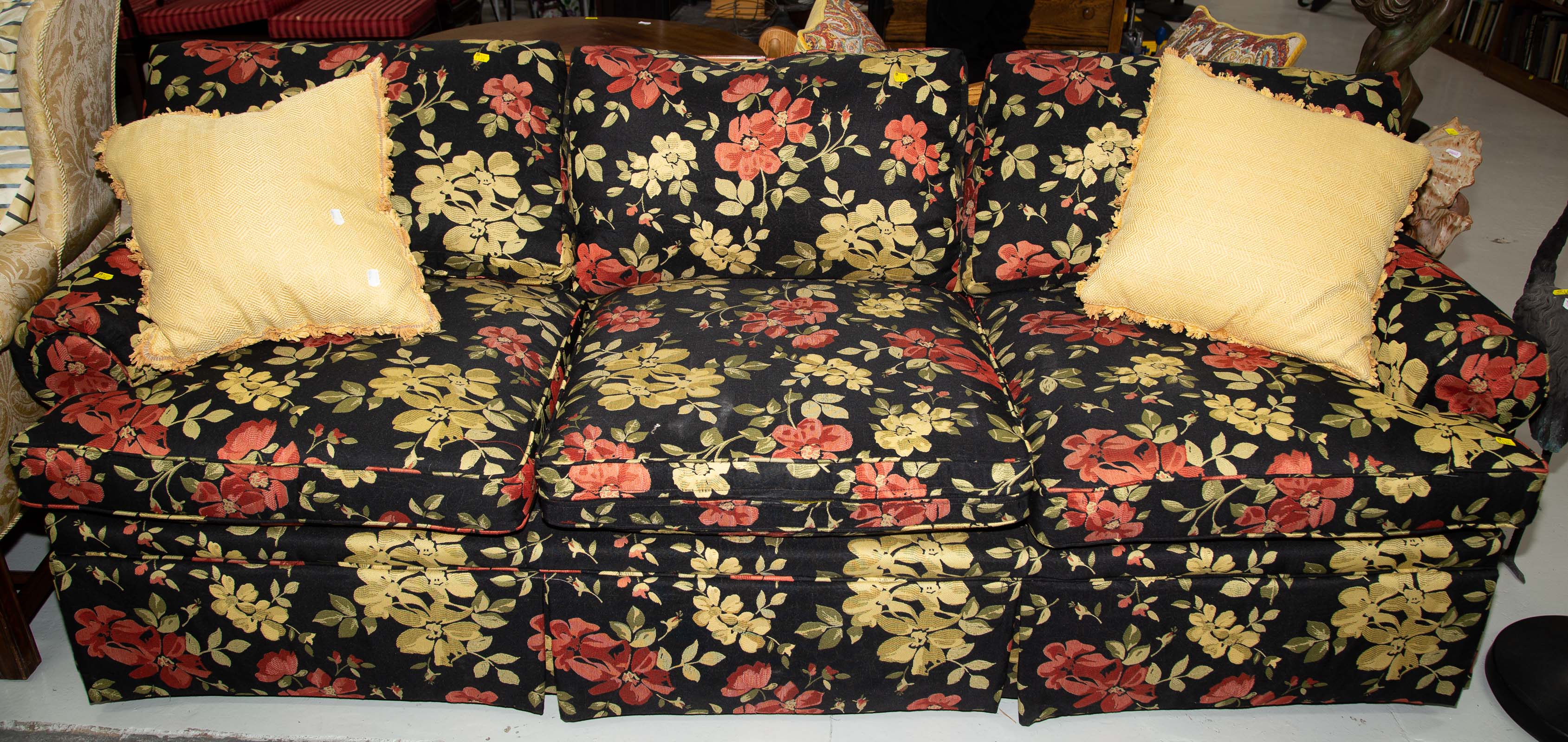 CONTEMPORARY STYLE UPHOLSTERED 337738