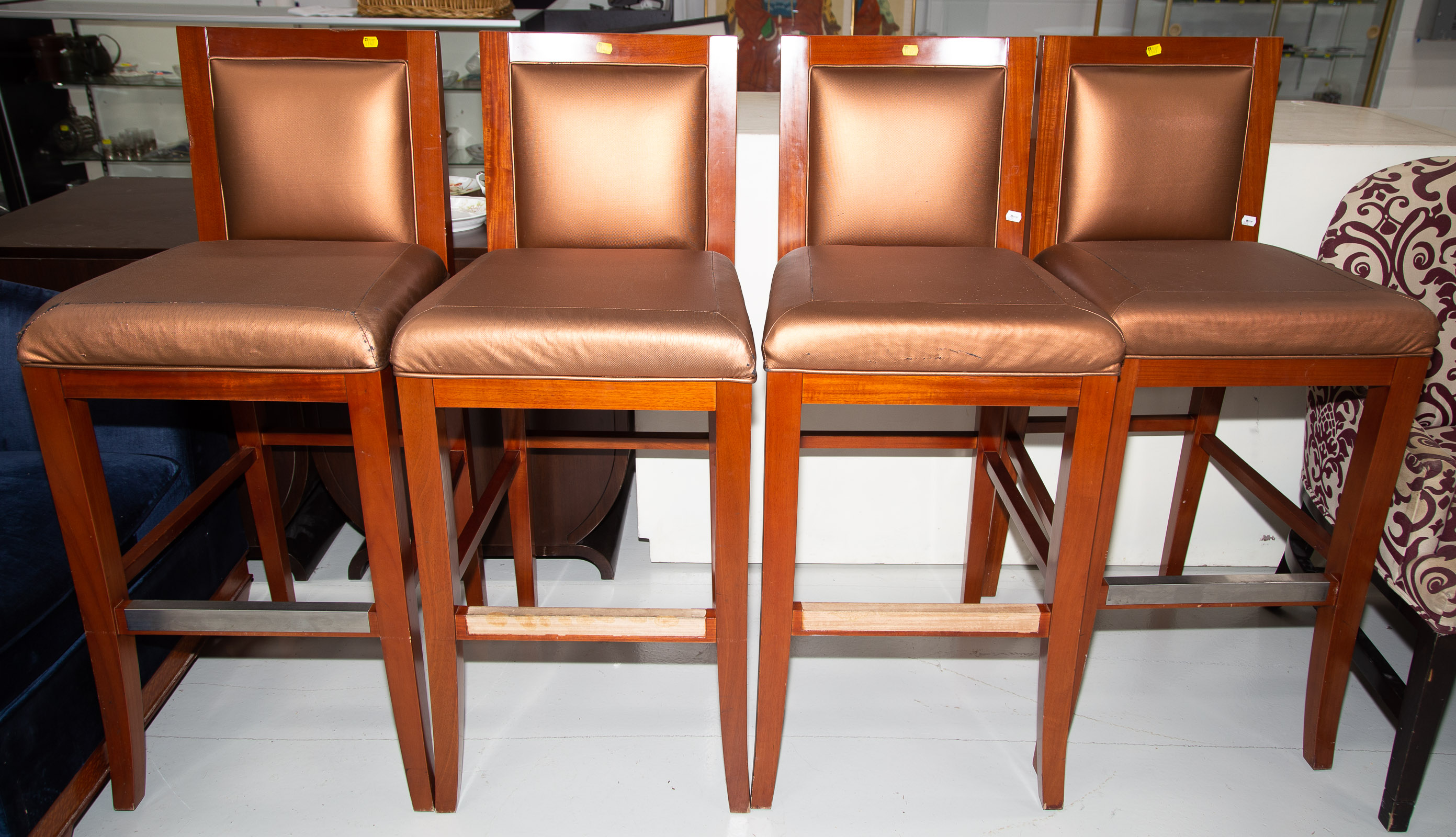 SET OF FOUR MODERN MAHOGANY BAR 337745