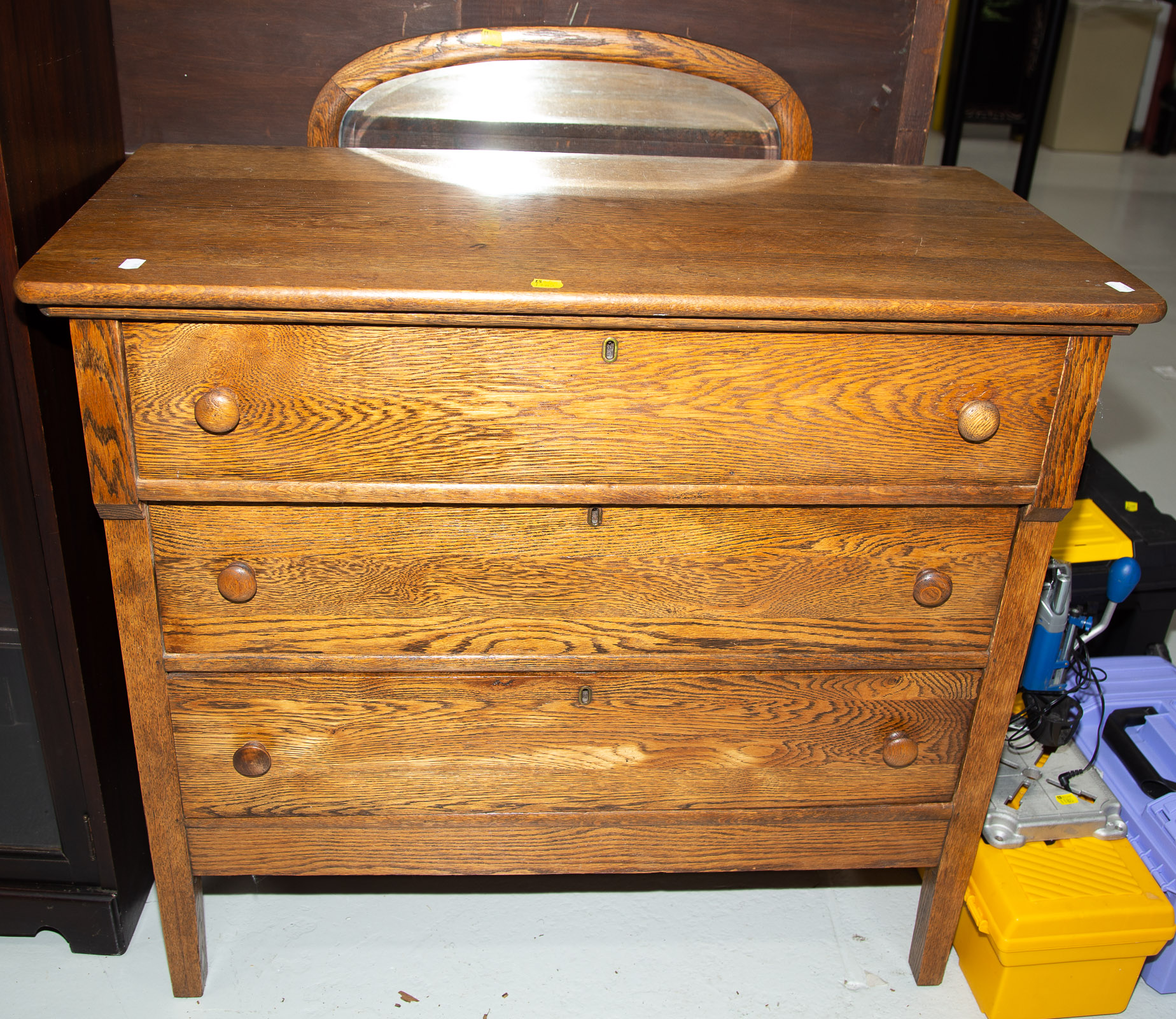 AMERICAN COTTAGE STYLE ELM DRESSER 33779b