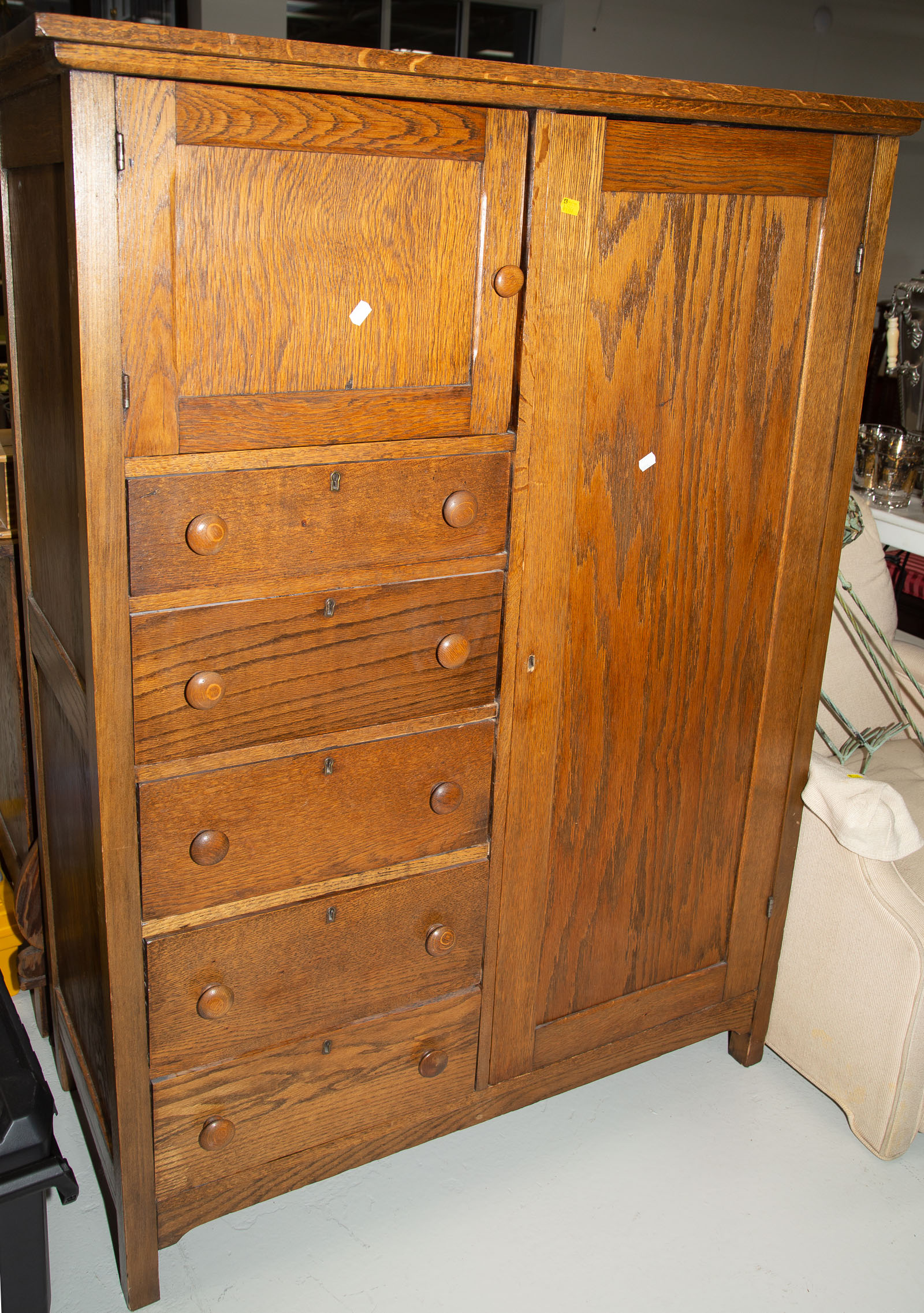 AMERICAN MISSION STYLE OAK CHIFFOROBE