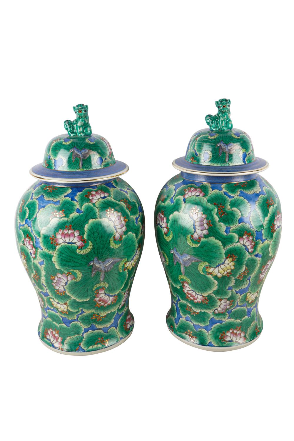 PAIR OF CHINESE PORCELAIN COVERED 3377a3