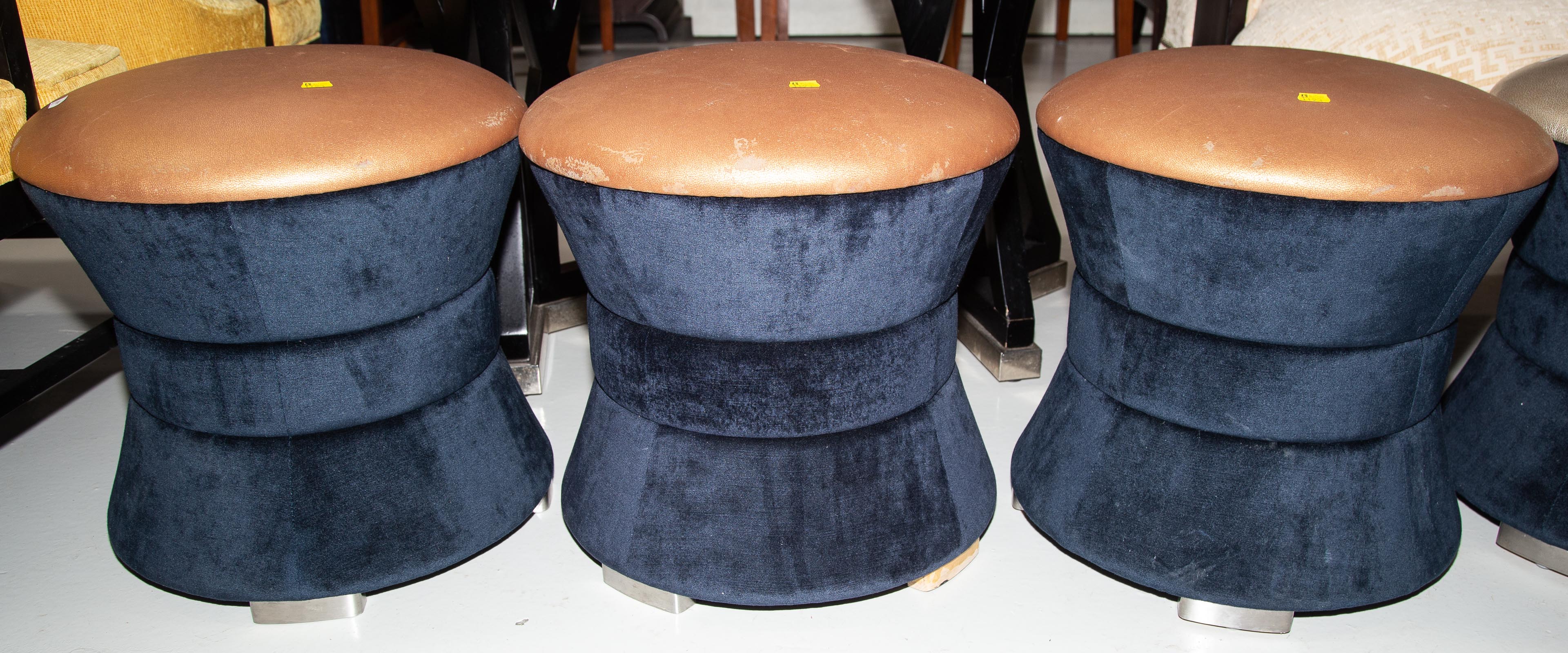 FOUR MODERN MUSHROOM SHAPED STOOLS 3377af