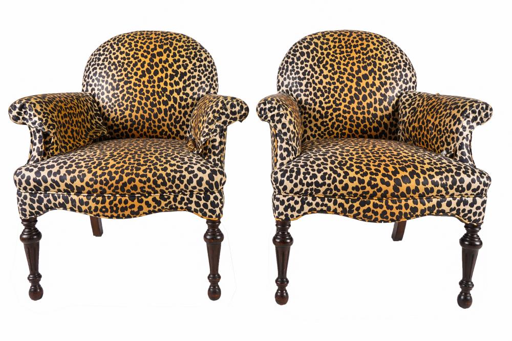 PAIR OF CLOSED ARMCHAIRSwith cheetah 337835