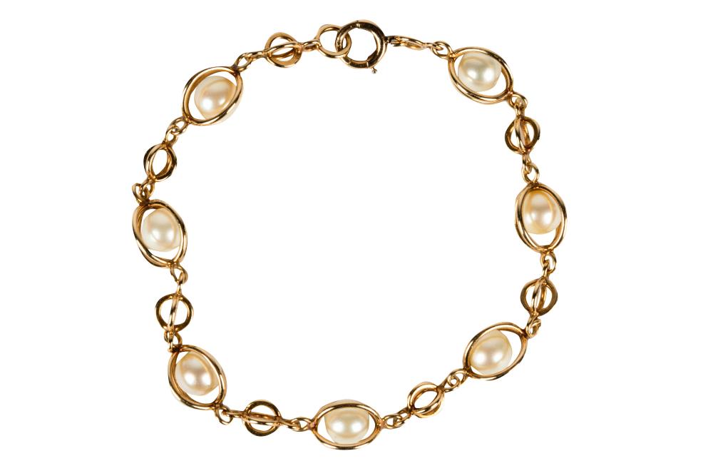 14 KARAT YELLOW GOLD PEARL BRACELETcontaining 337902