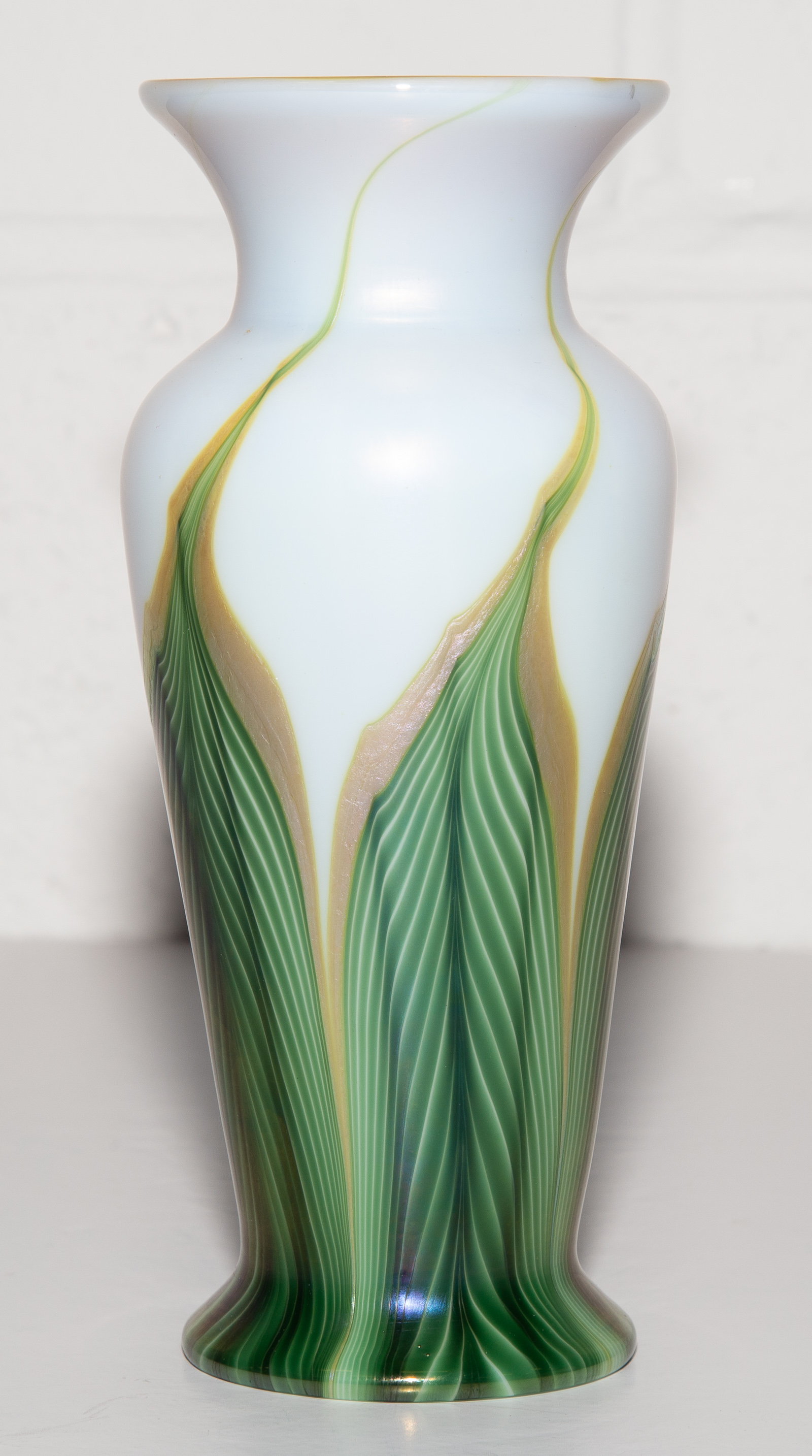 LUNDBERG STUDIOS ART GLASS VASE