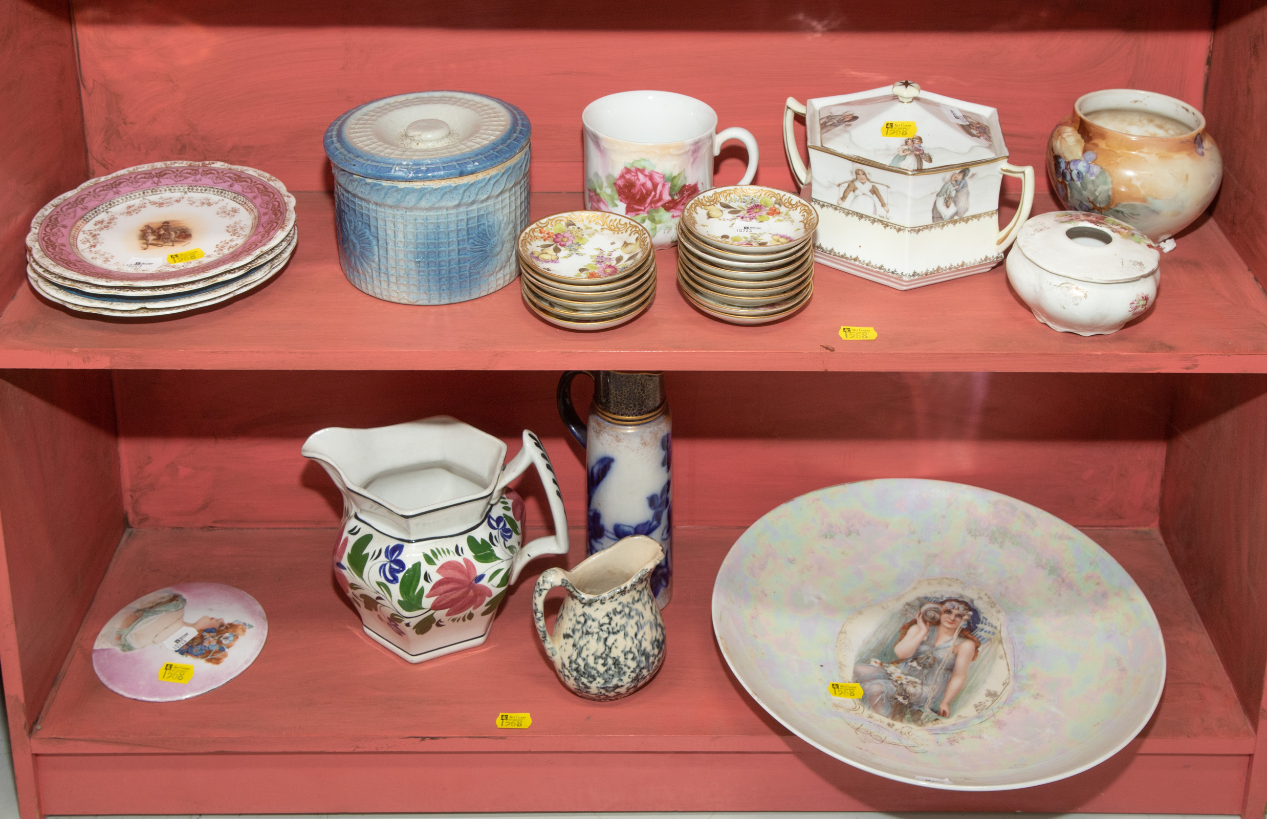 TWO SHELVES OF ASSORTED CERAMICS 337a8f