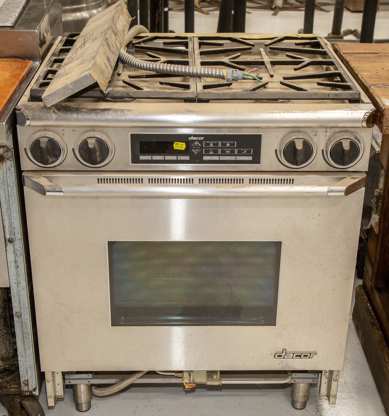 DACOR OVEN/GAS STOVE .