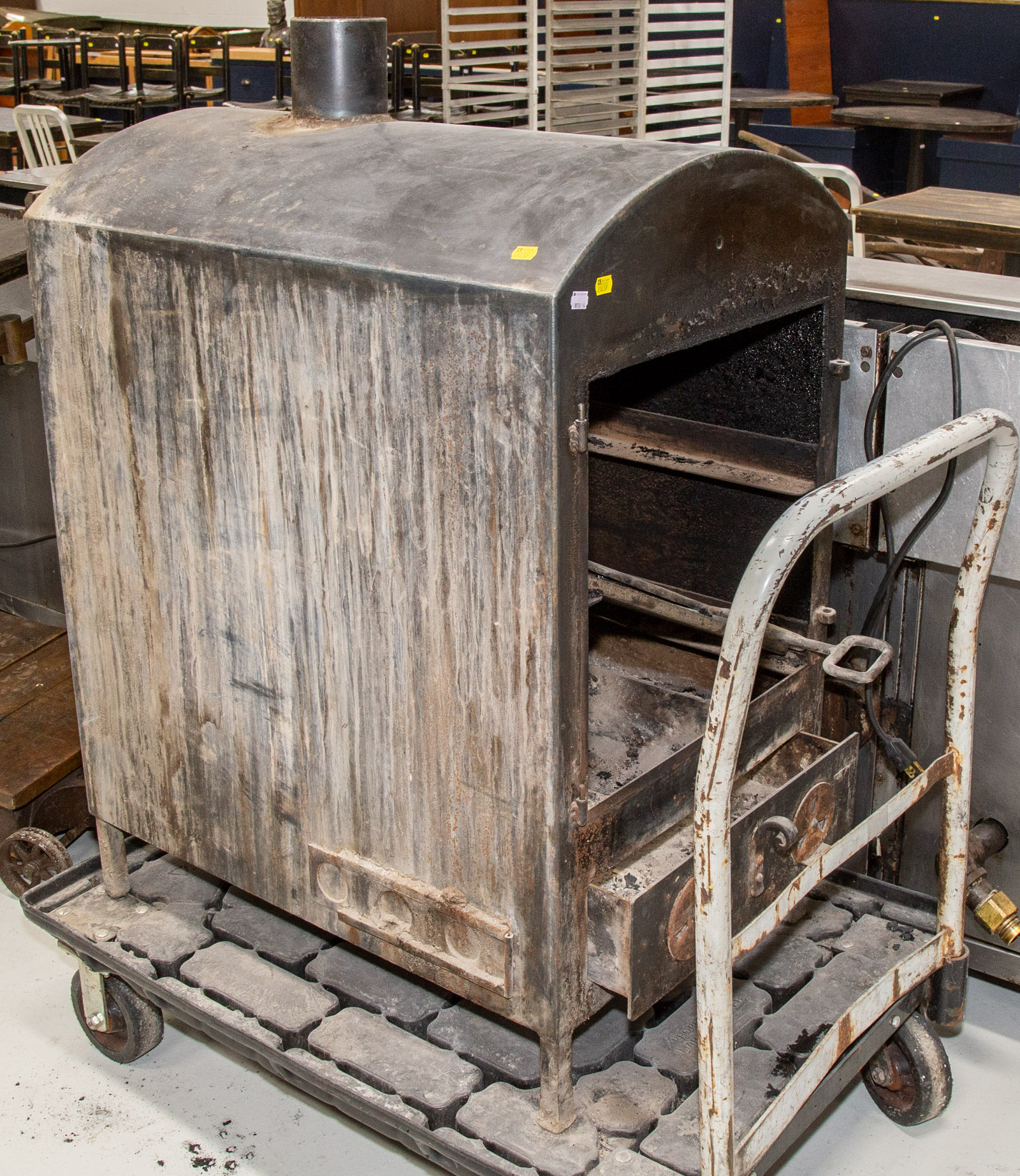 CUSTOM MADE IRON MEAT SMOKER Approximately 337b42