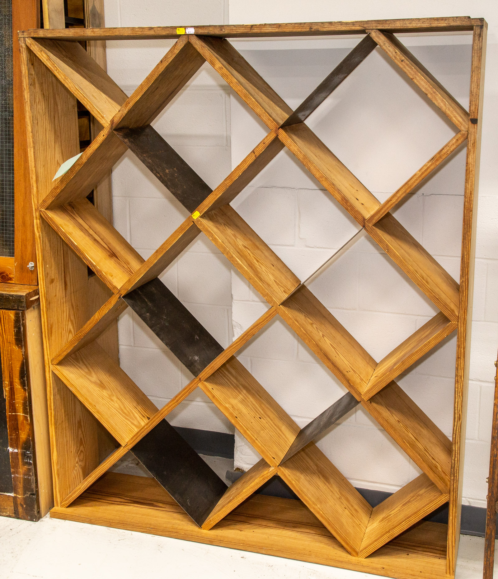 WOODBERRY KITCHEN WINE RACK Custom-made