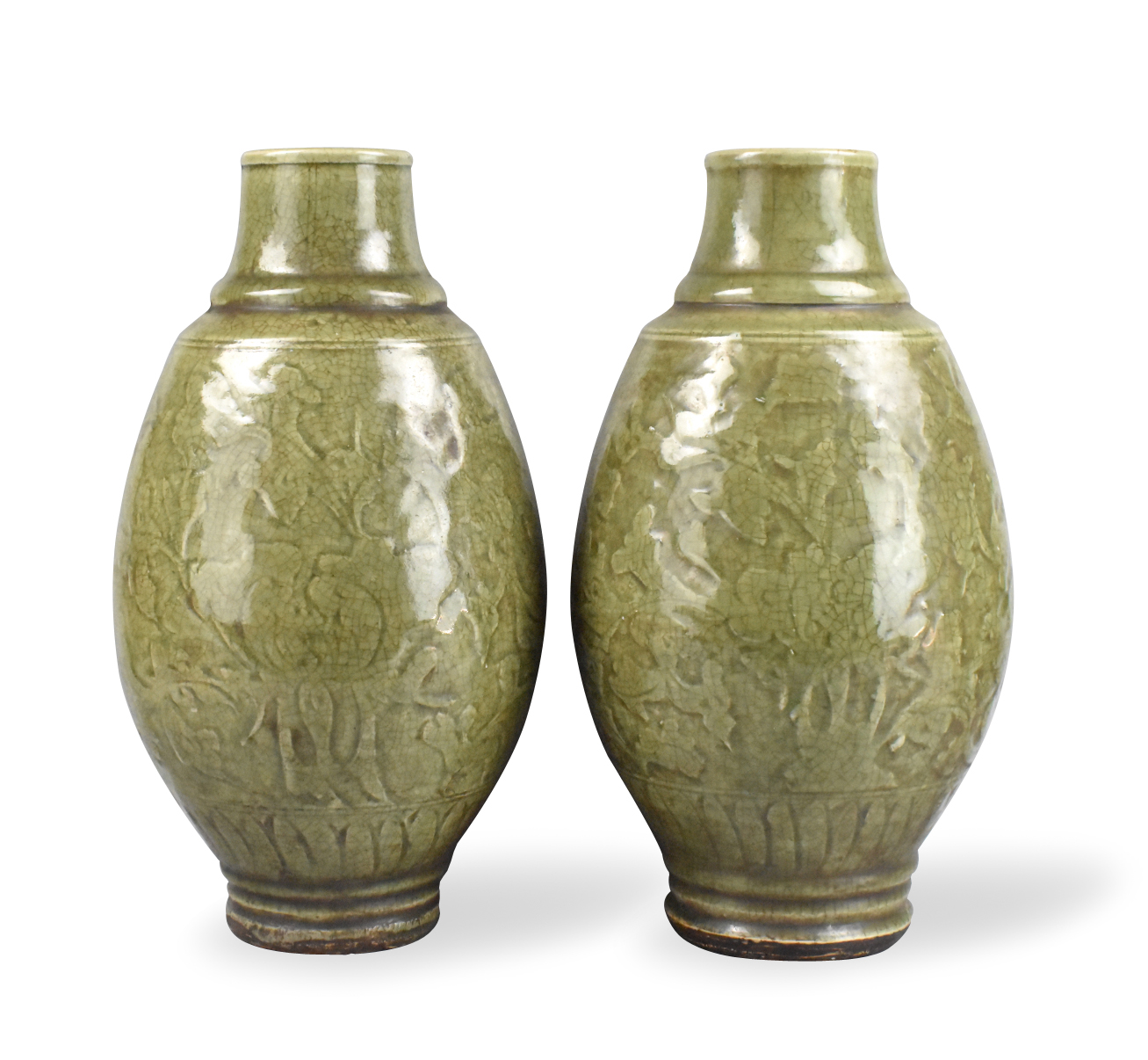 PAIR OF CHINESE LONGQUAN WARE CELADON