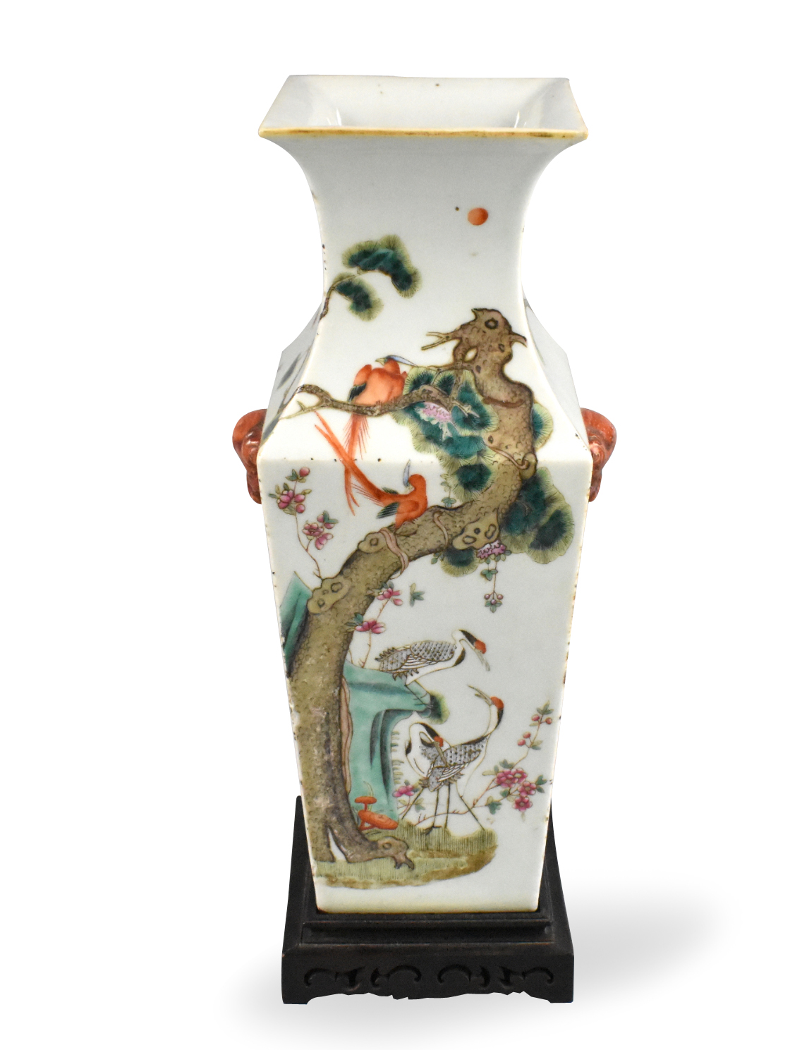 A CHINESE FAMILLE ROSE SQUARE VASE,19TH