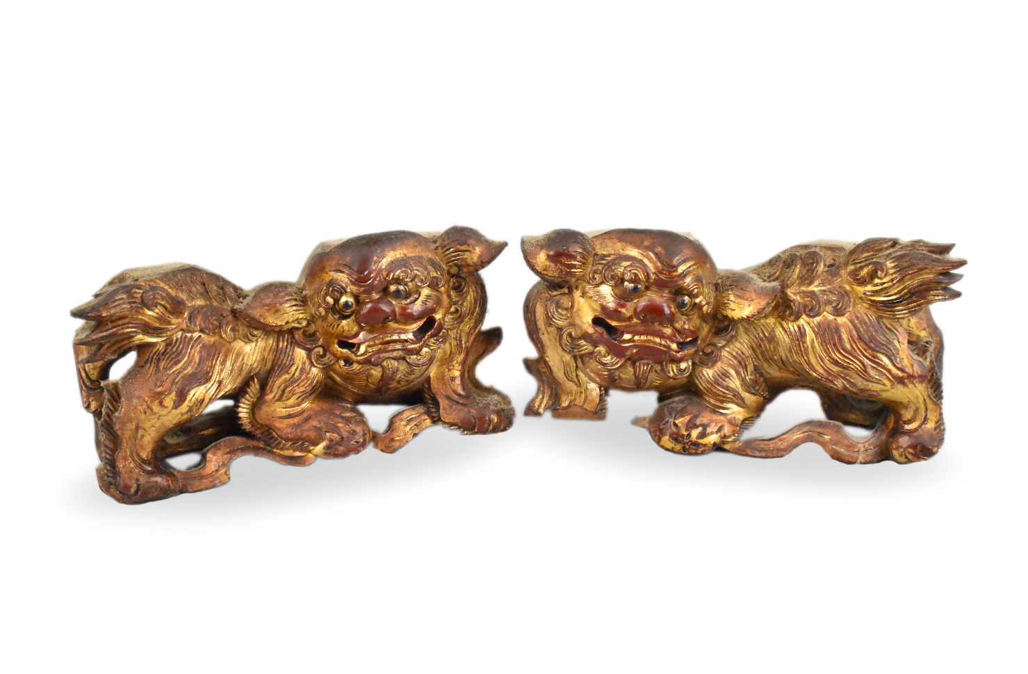 PAIR OF CHINESE GILT LACUQERED 33a370