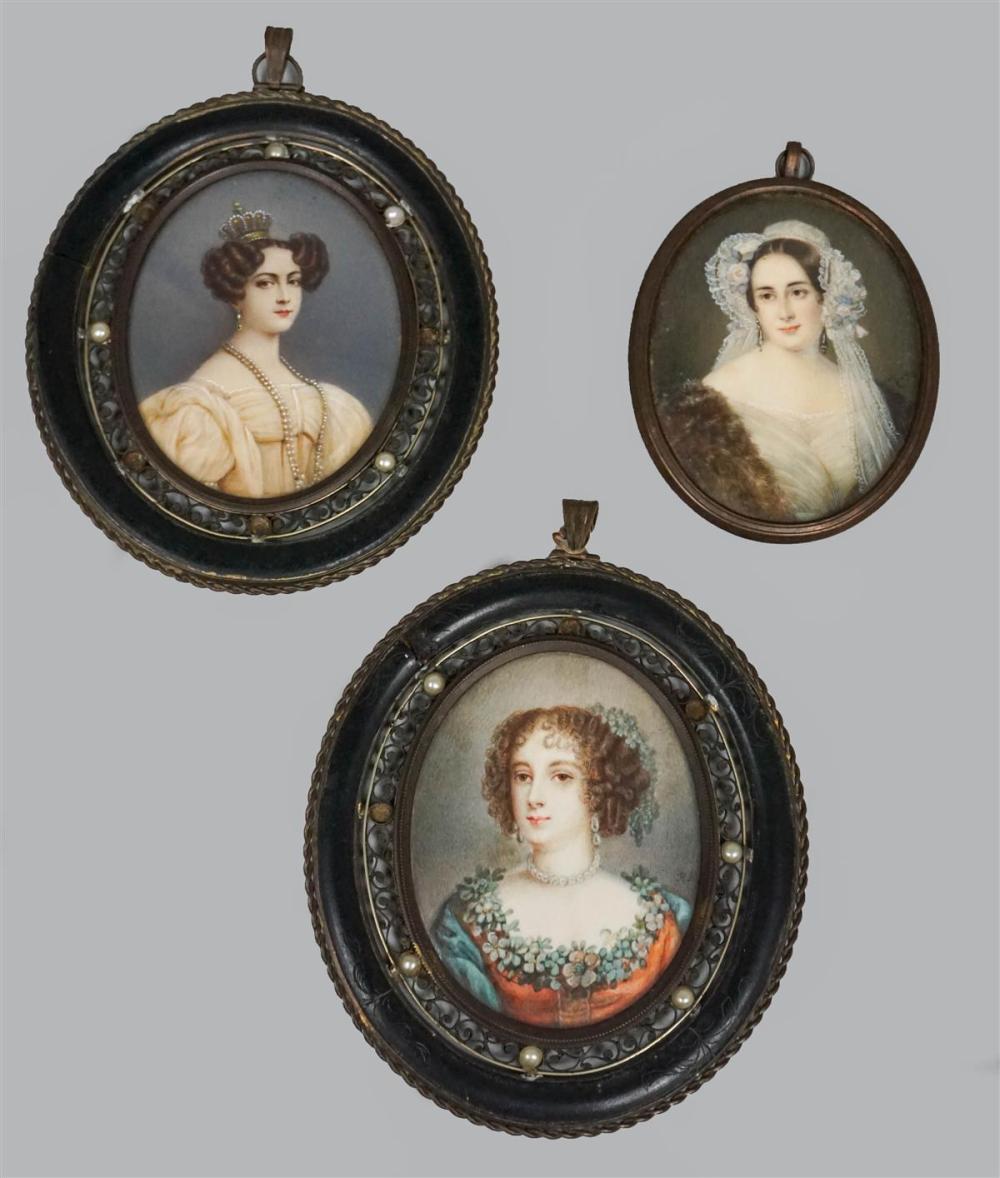  19TH CENTURY A GROUP OF THREE 33a411