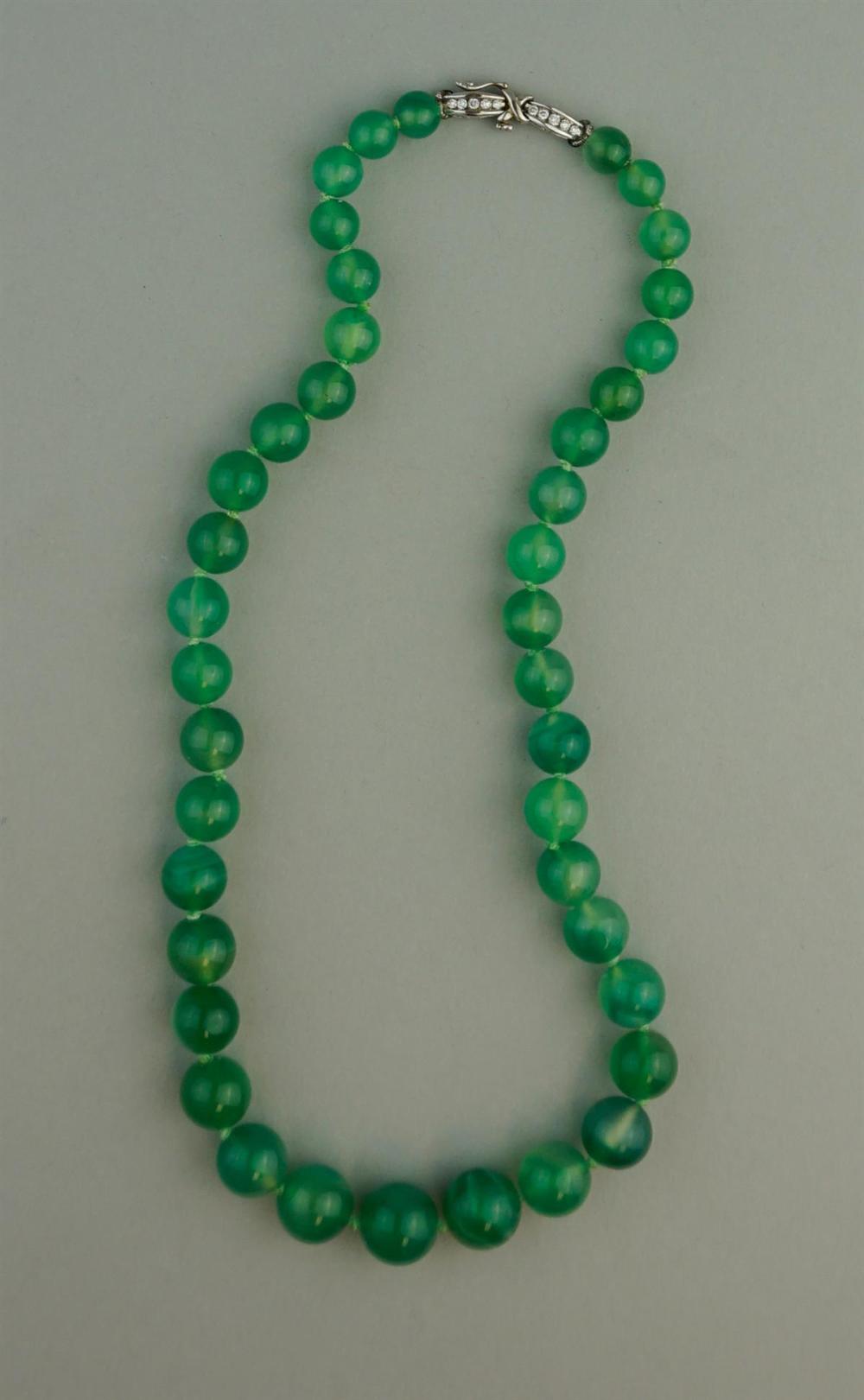 JADE BEAD NECKLACE WITH WHITE GOLD 33a51a