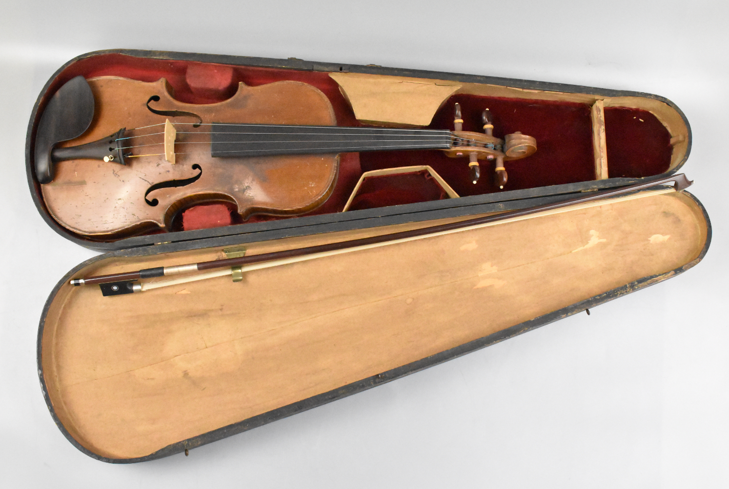 AN ANTIQUE VIOLIN SIGNED HOPF  33a53a