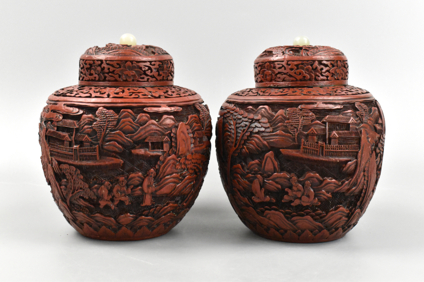 PAIR OF CHINESE CINNABAR COVERED 33a58e