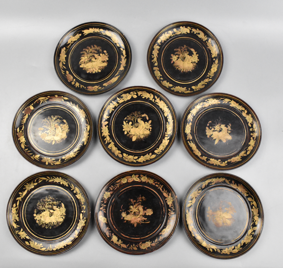 GROUP OF 8 CHINESE GILT LACQUERED 33a590