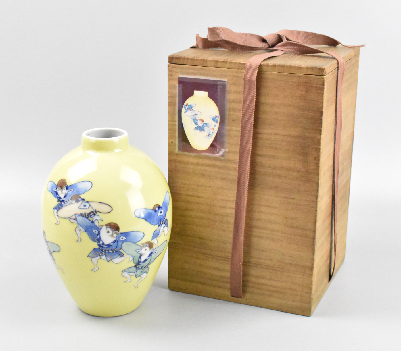 JAPANESE PORCELAIN VASE BY MAKOZU KOZAN,MEIJI