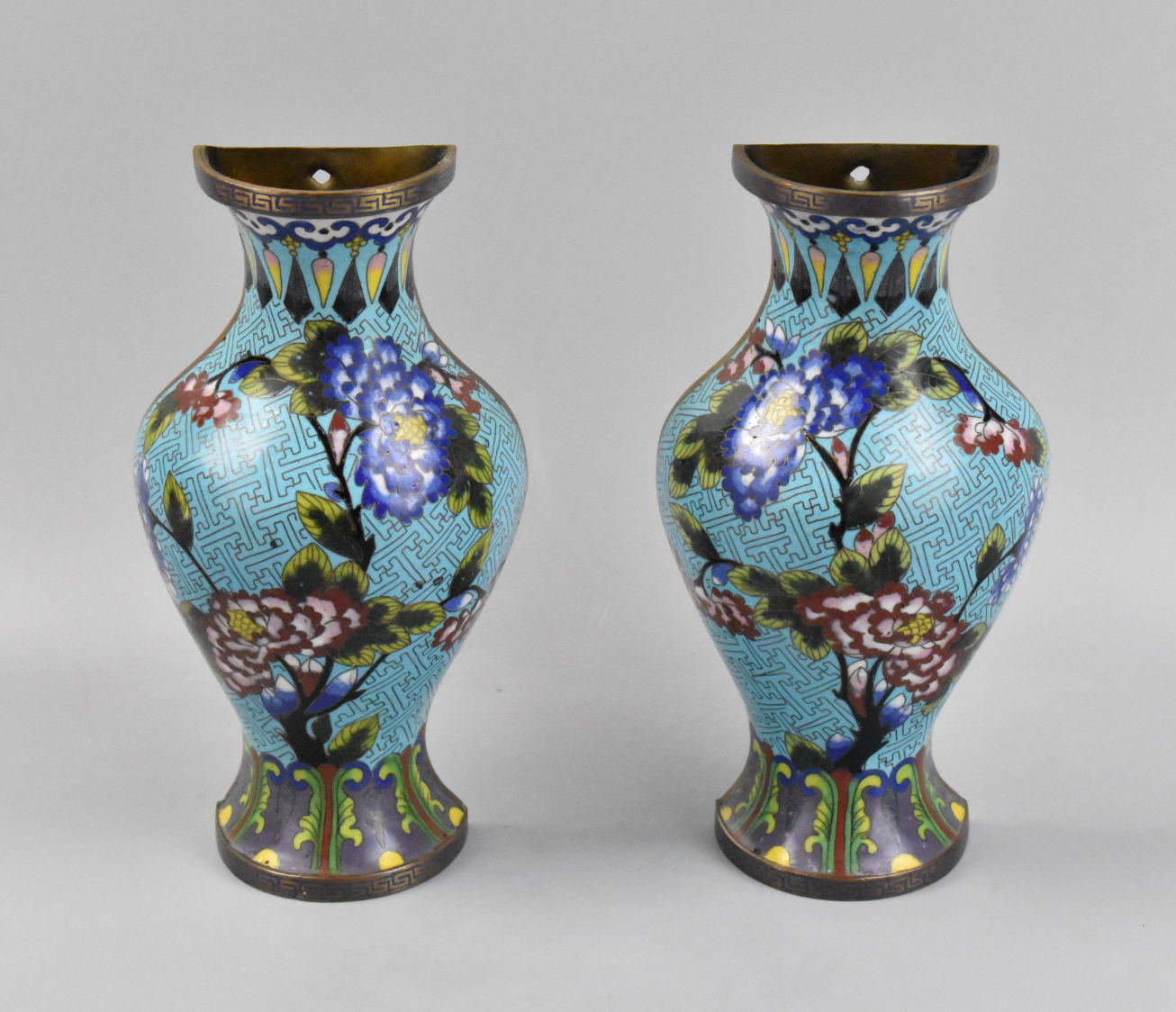 PAIR OF CHINESE CLOISONNE WALL 33a5e1