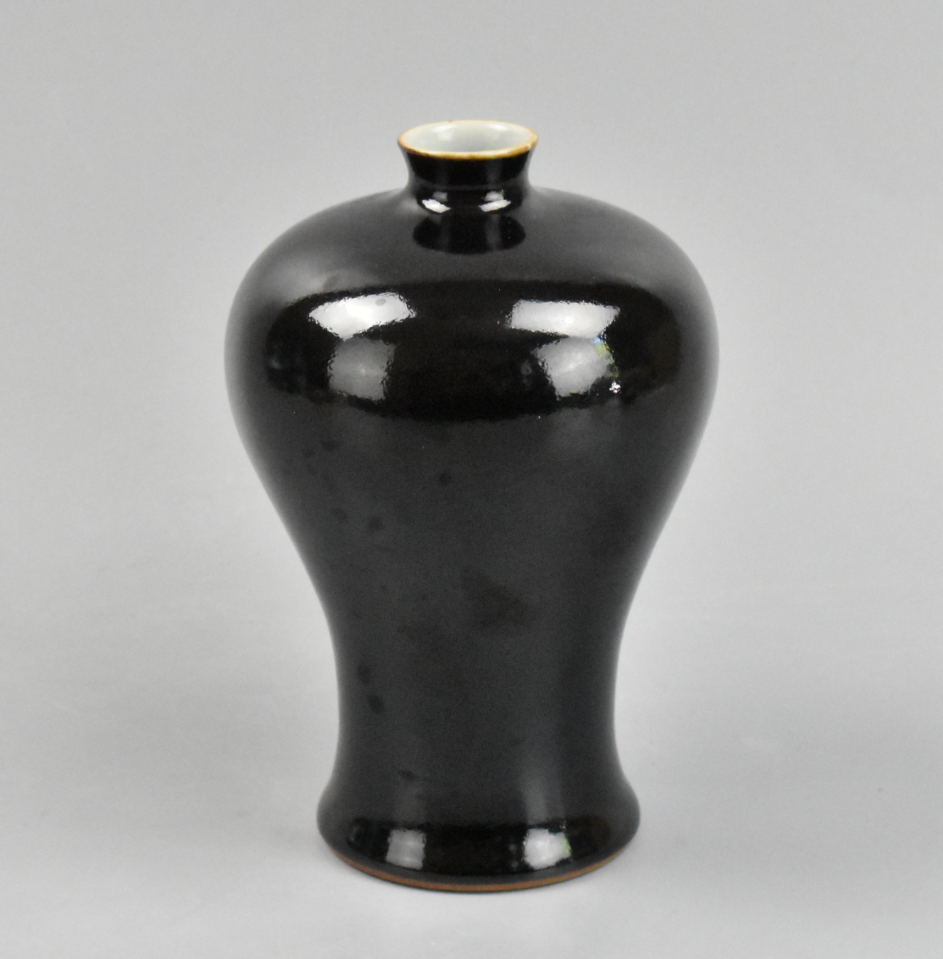 CHINESE BLACK GLAZED MEI VASE 19 20TH 33a5f1