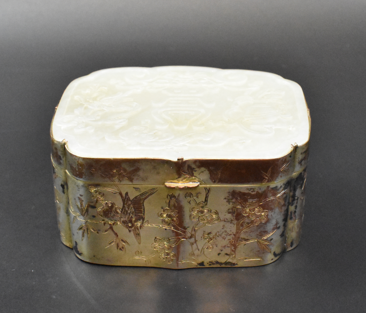 CHINESE JEWEL BOX W/ CARVED JADE