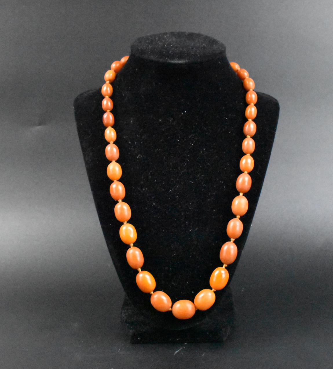 CHINESE BEESWAX NECKLACE QING 33a786