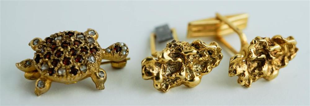 10K YELLOW GOLD CUFFLINKS AND TURTLE