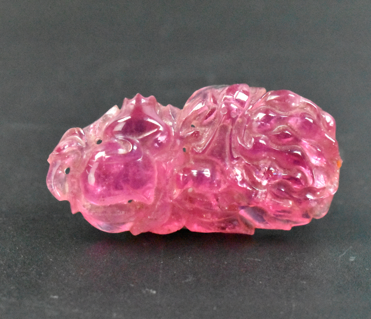 CHINESE TOURMALINE CARVED TOGGLE  33a82d