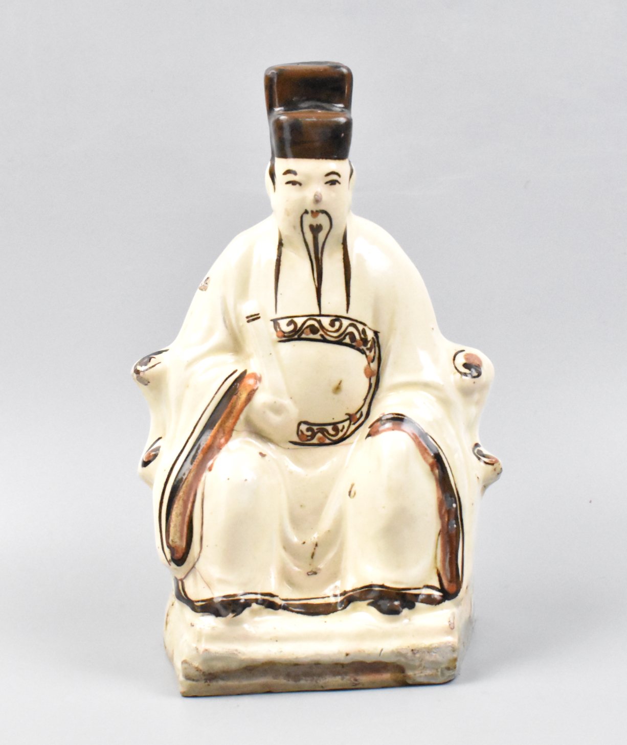 CHINESE CIZHOU WARE SEATED FIGURE,