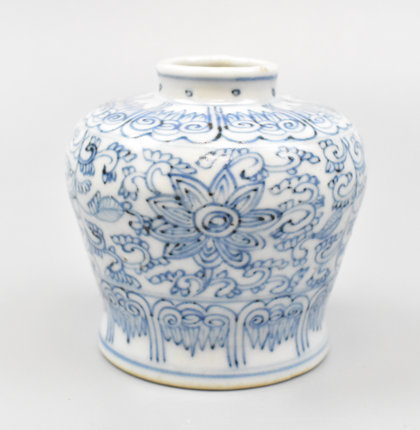 CHINESE BLUE WHITE JAR W LOTUS  33a873