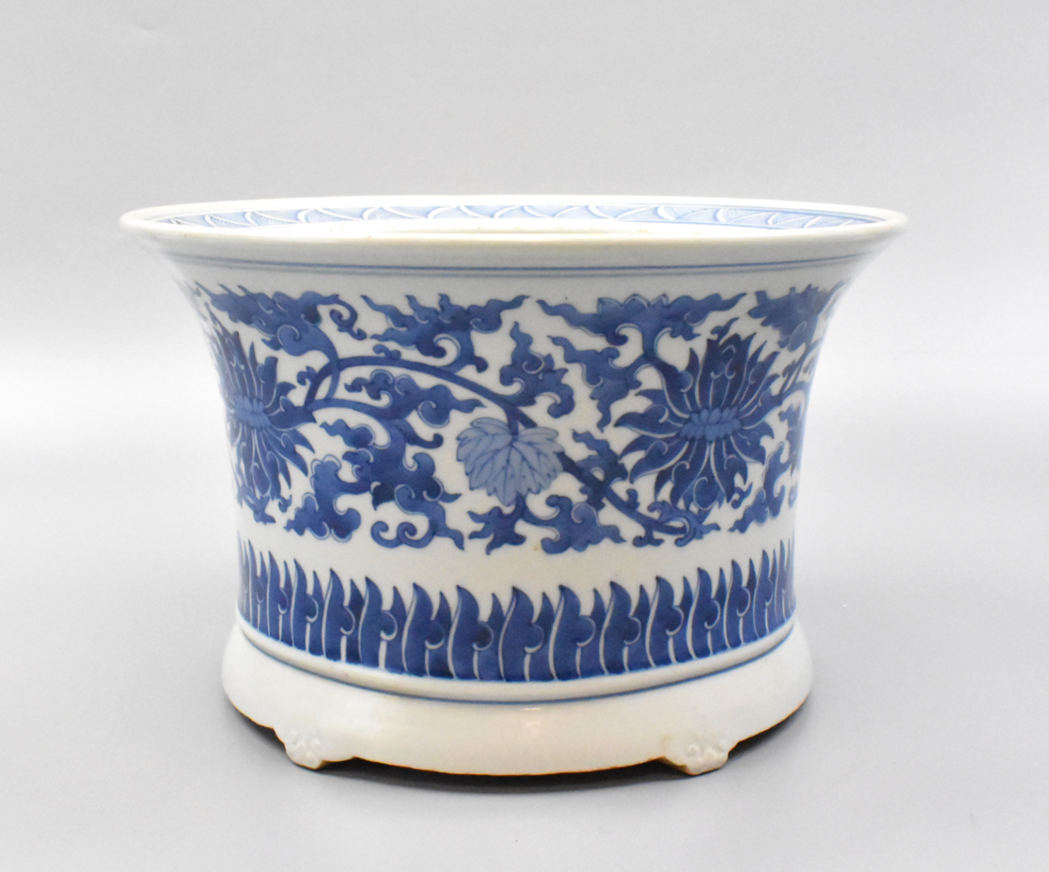 CHINESE BLUE & WHITE PLANTER W/