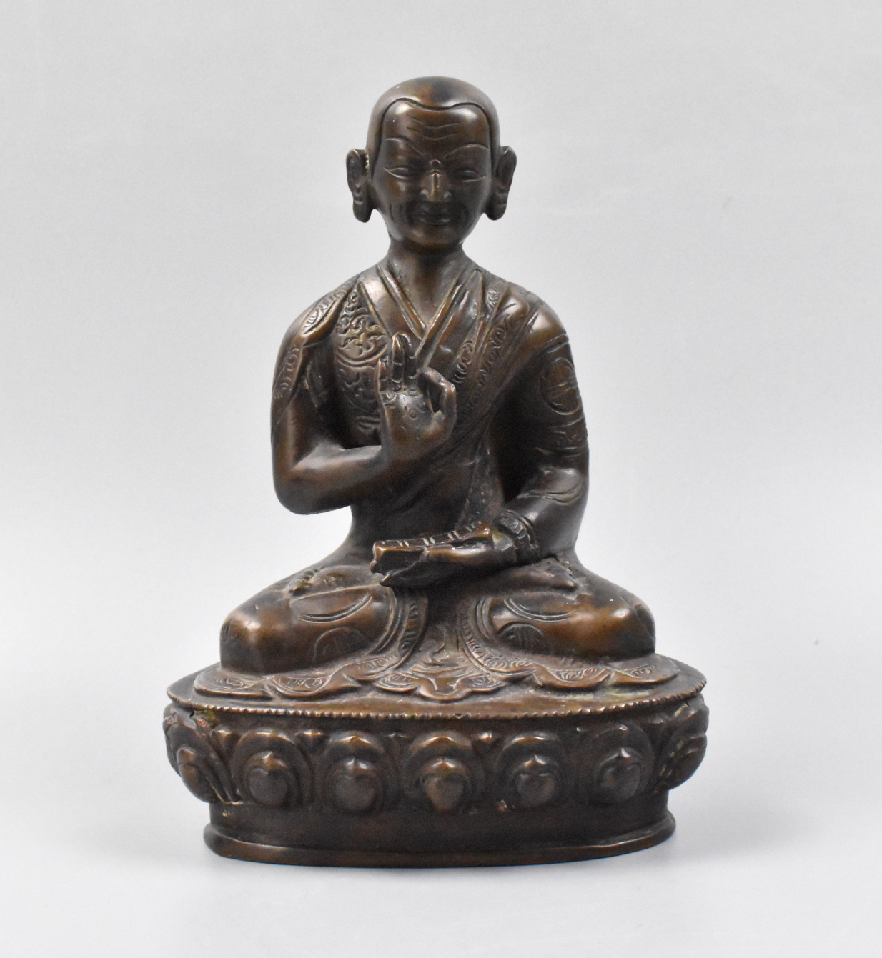 CHINESE BRONZE BUDDHA FIGURE, 19TH