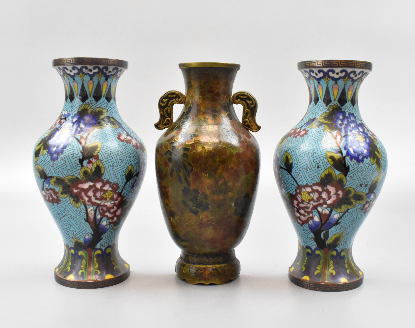 3 CHINESE CLOISONNE WALL VASE QING 33a8ad