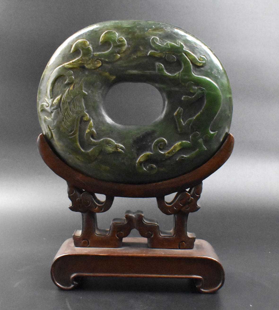 CHINESE SPINACH JADE DISC ON STAND 33a8b7