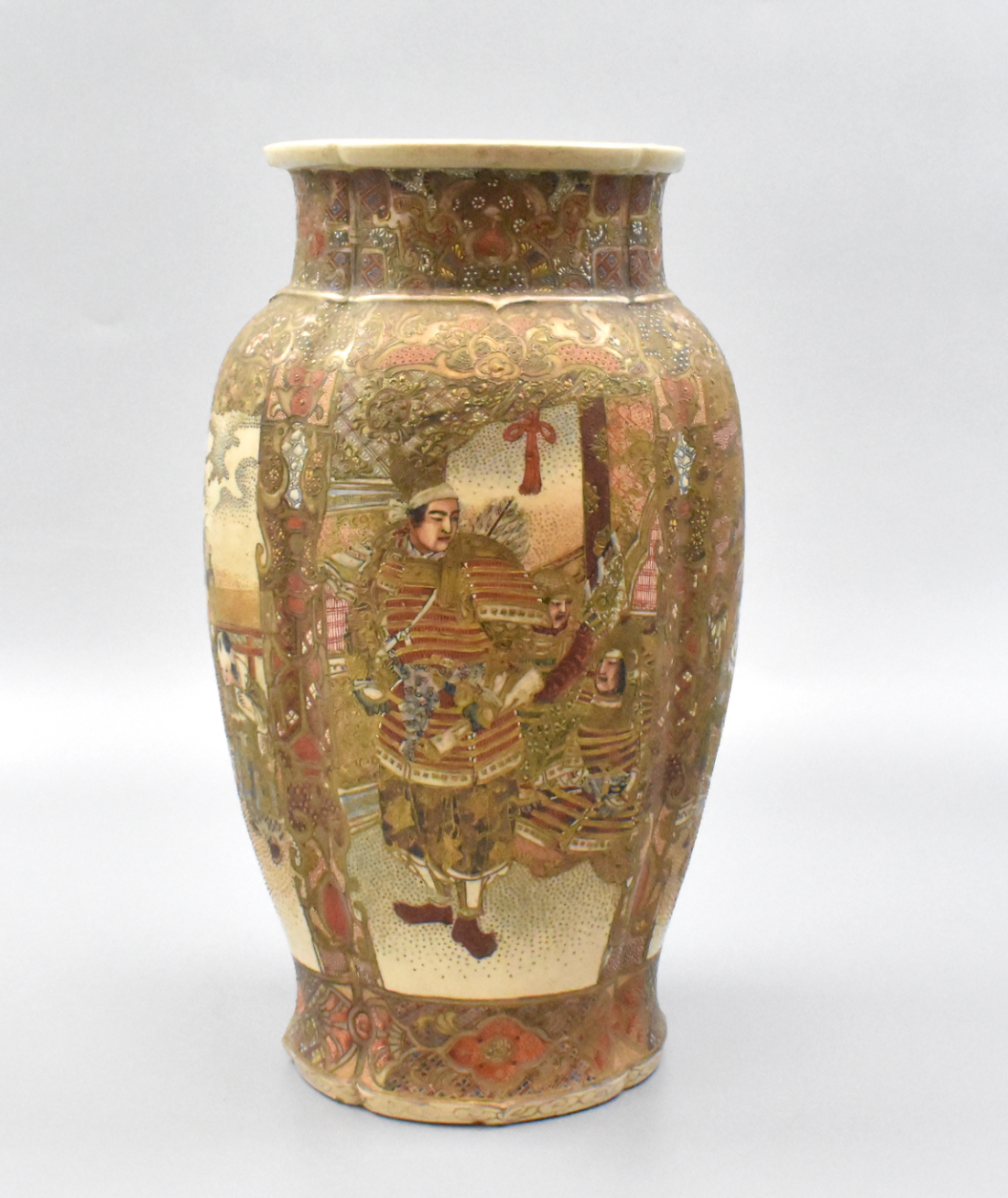 JAPANESE SATUMA VASE W SAMURAI MEIJI 33a8d3