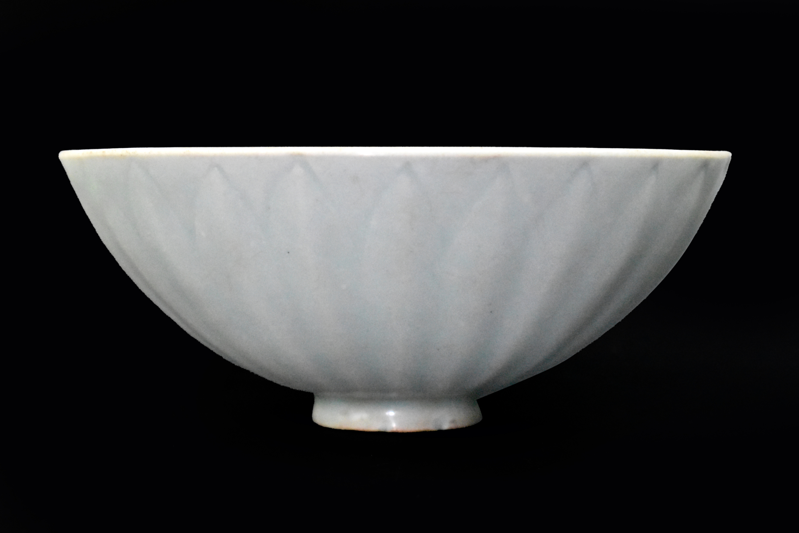 CHINESE LONGQUAN WARE CELADON LOTUS 33a912