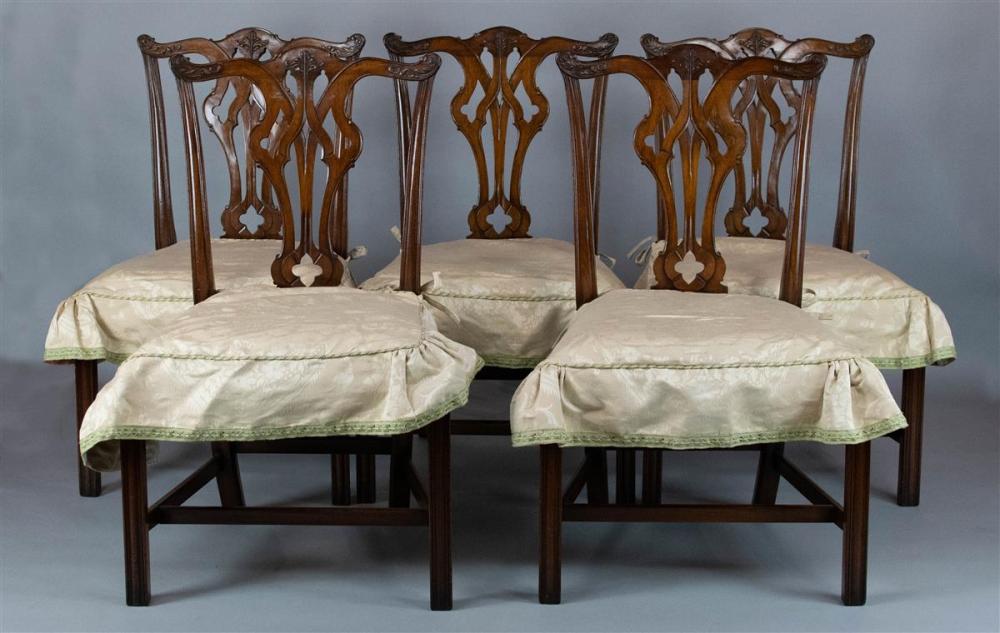 SET OF 12 CHIPPENDALE STYLE MAHOGANY