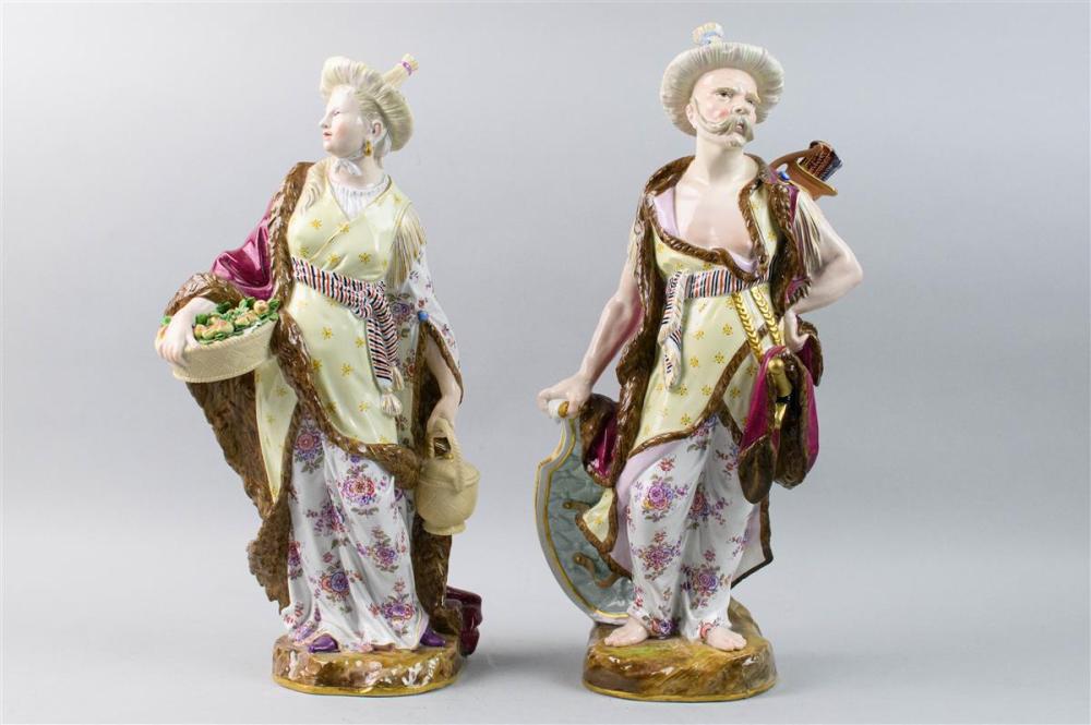 PAIR OF MEISSEN OUTSIDE DECORATED  33aa87