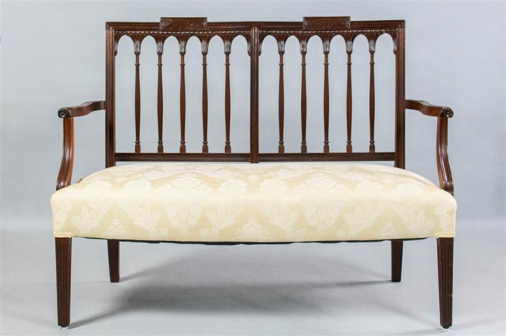FEDERAL STYLE CARVED MAHOGANY SETTEE,